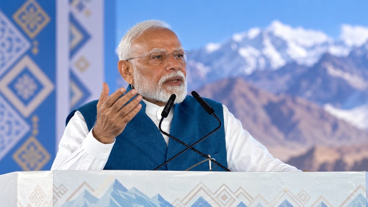 पीएम मोदी आज लद्दाख में ₹3,350 करोड़ की परियोजनाओं का करेंगे उद्घाटन
